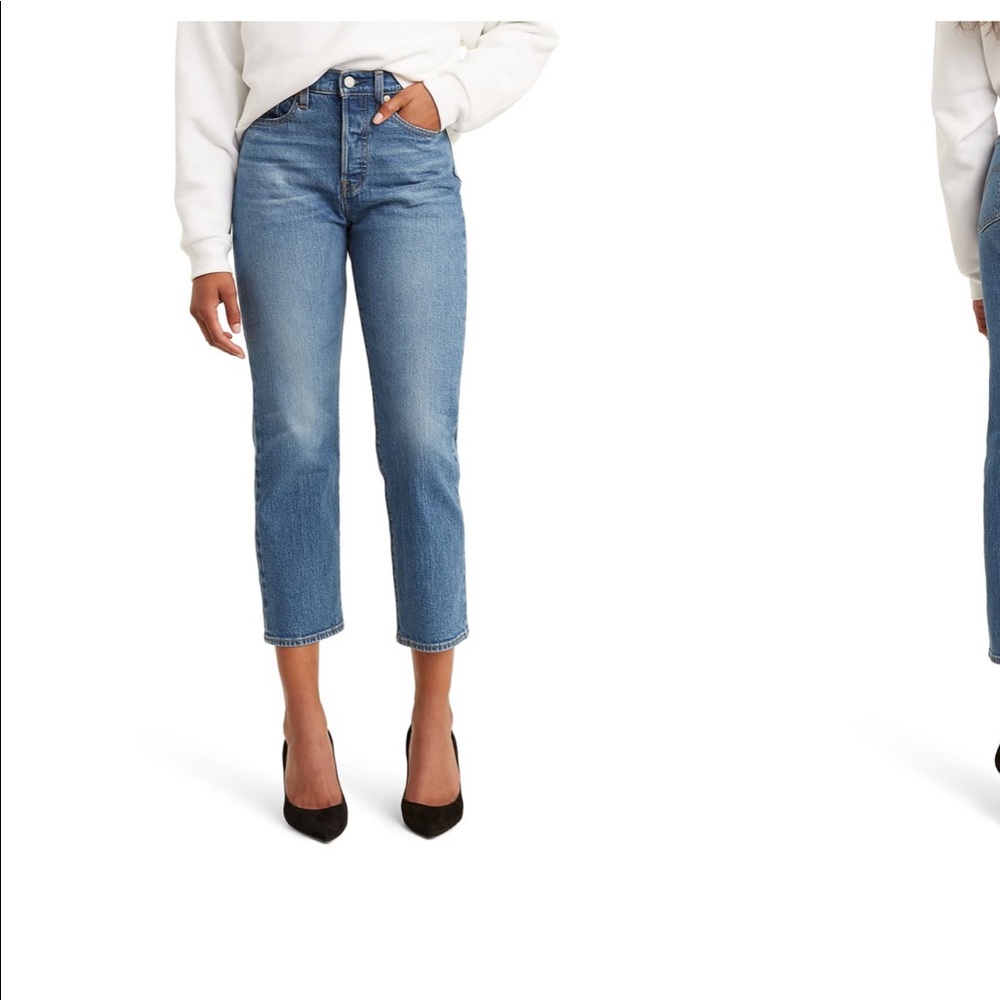 Levi’s wedgie straight fit size 32